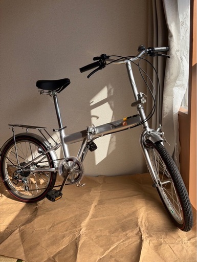 美品 折りたたみ自転車 シマノ6段階変速ギア (けんけい) 石神井公園の