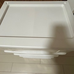 衣装ケースの画像