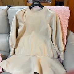 visパフスリーブ切り替えミニフレアチュニックワンピ美品の画像