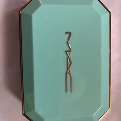 新品未使用MAC2025クリスマスコフレ　アイシャドウパレットの画像