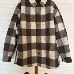 廃盤品！！　ユニクロ　オーバーシャツジャケットの画像