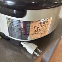 炊飯器の画像