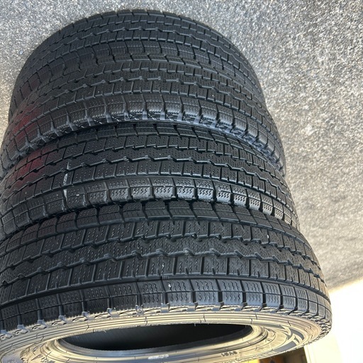 145R12 6PR ダンロップ　スタッドレスタイヤ