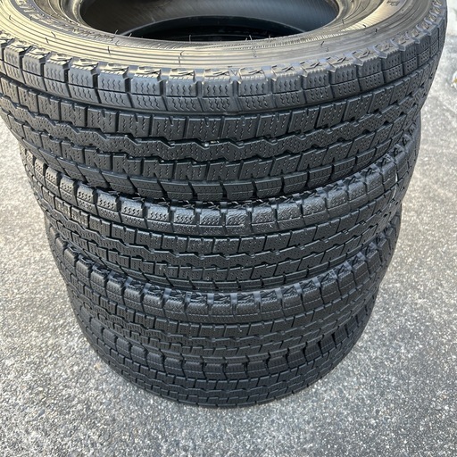 145R12 6PR ダンロップ　スタッドレスタイヤ