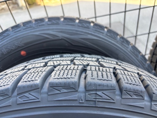 スタッドレス、スタッドレスタイヤ、16インチ、DUNLOP、プリウス、アクア、ノア、ボクシー