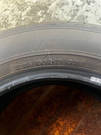 225/60R17 ヨコハマブルーアース夏用タイヤ