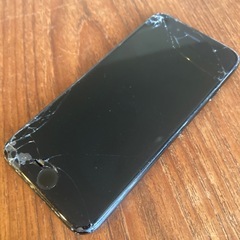 ⚠️画面割れ  iPhone7 128GBの画像