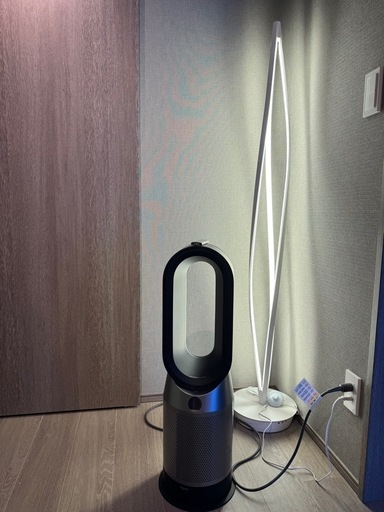 LEDシーリング　調光機能　リモコン 調光調色 LEDフロアライト フロアスタンド ランプ　オシャレ　おしゃれ　　タワー型　　3色　　照明