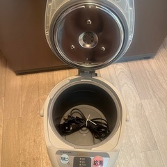 ZOJIRUSHI電動ポット2.2L
の画像