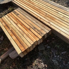 【木材】2×4材（小屋の骨組みに使用していました）の画像