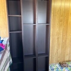 大容量　スライド式本棚　　の画像