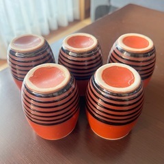 湯呑み（赤×黒ボーダー）5個セットの画像