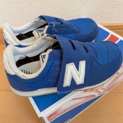 283ニューバランス　子供　くつ　16.5cm ブルーの画像
