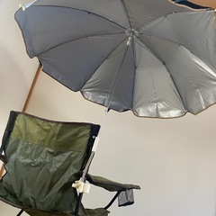 キャンプ　バーベキュー椅子　パラソルセットの画像