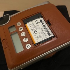 FUJIFILM instax mini 90 ネオクラシック ブラウンの画像
