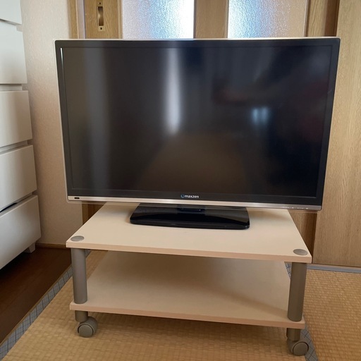 32型テレビ　テレビ台・液晶保護パネル付き