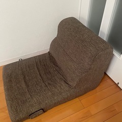 座椅子　ブラウンの画像