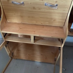 食器棚　レンジボード　
カップボード　　の画像