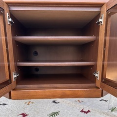 木目調 コーナーテレビ台 ガラス扉付き 中古の画像
