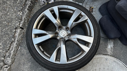 日産 フーガ Y51 純正ホイール20インチ 1本のみ
