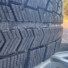 スタッドレスタイヤホイールセット4本の画像