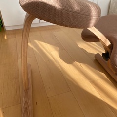 Balans Easy バランスイージーベージュ (みなみ) 北山田の椅子《チェア