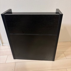 ルーター、ケーブル収納の画像