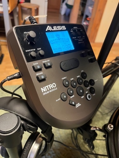 ALESISの電子ドラム
