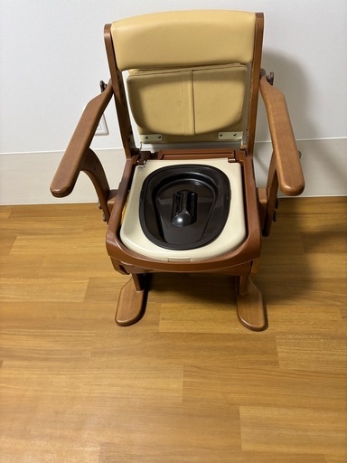 家具調ポータブルトイレ