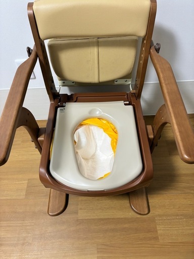 家具調ポータブルトイレ