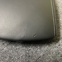 日産純正部品　V37 スカイライン　アームレストの画像