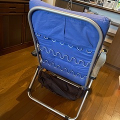 【イタリア製】フットレスト付 リクライニングチェア（青/折りたたみ可）の画像