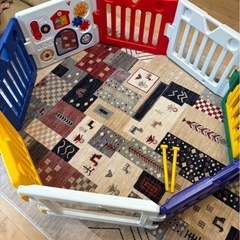 日本育児 ベビーサークル 8枚パネル 知育おもちゃ付き 扉付き 折りたたみ可の画像