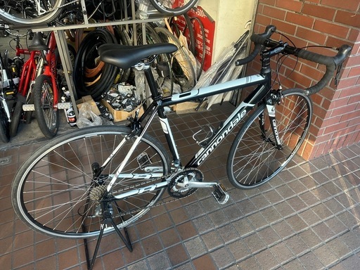 Cannondale（キャノンデール）軽量アルミフレーム　カーボンフォーク　2×8speed　ブラック