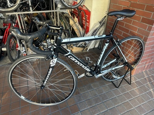 Cannondale（キャノンデール）軽量アルミフレーム　カーボンフォーク　2×8speed　ブラック