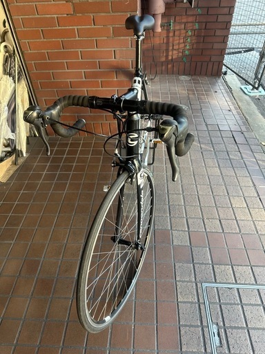 Cannondale（キャノンデール）軽量アルミフレーム　カーボンフォーク　2×8speed　ブラック