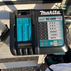  【話し中】マキタ　18vバッテリー2個と充電器の画像