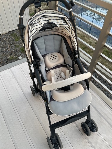 [ベビーカー]コンビ ホワイトレーベル メチャカル ハンディ オート4キャス エッグショック HG