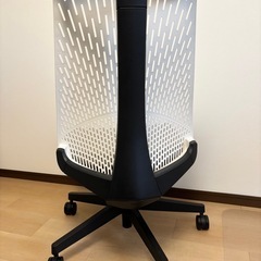 美品 オフィスチェア デスクチェア パソコンチェア 昇降可 チェアマット付き  リモートワークの画像