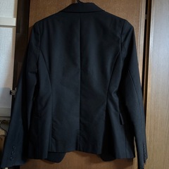レディース　ブラックスーツジャケット　　の画像