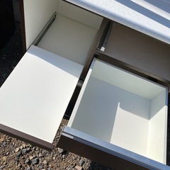 食器棚コンセント付きの画像