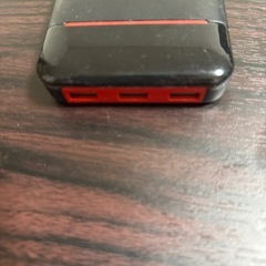 25000mahスマホバッテリーの画像