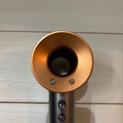 超美品ダイソン ヘアドライヤーの画像