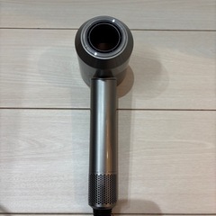 超美品ダイソン ヘアドライヤーの画像