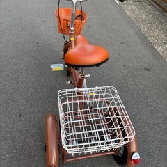 三輪車　大人、高齢者の画像