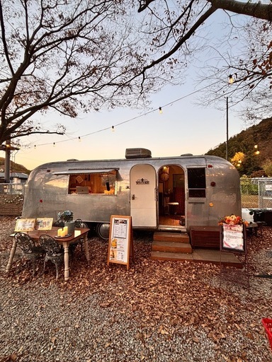 1964年式Airstream（エアストリーム）26フィート ヴィンテージエアストリーム キャンピングトレーラー ランドヨット 店舗 