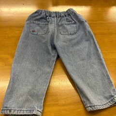 18【均一セール】キッズ用　ジーンズ　サイズ95ですの画像
