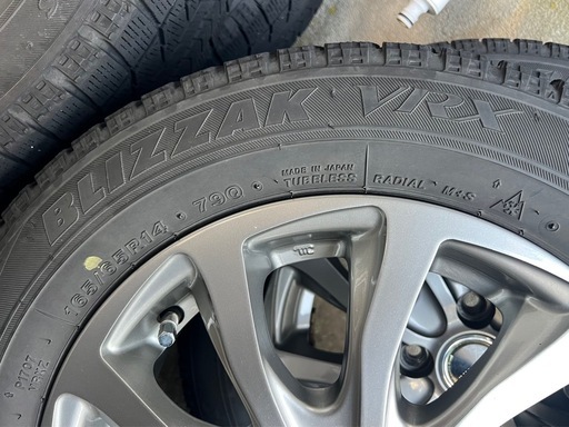 スタッドレスタイヤ4本セット（165/65R14 79Q ブリザックVRX）