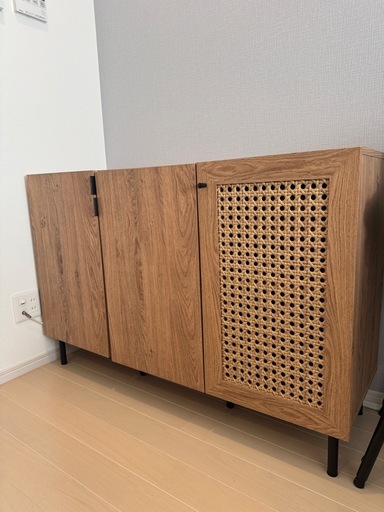 お譲りします】LOWYA [幅120] ラタン調キャビネット (m) 泉中央の収納