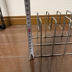 金属製ブックスタンドの画像